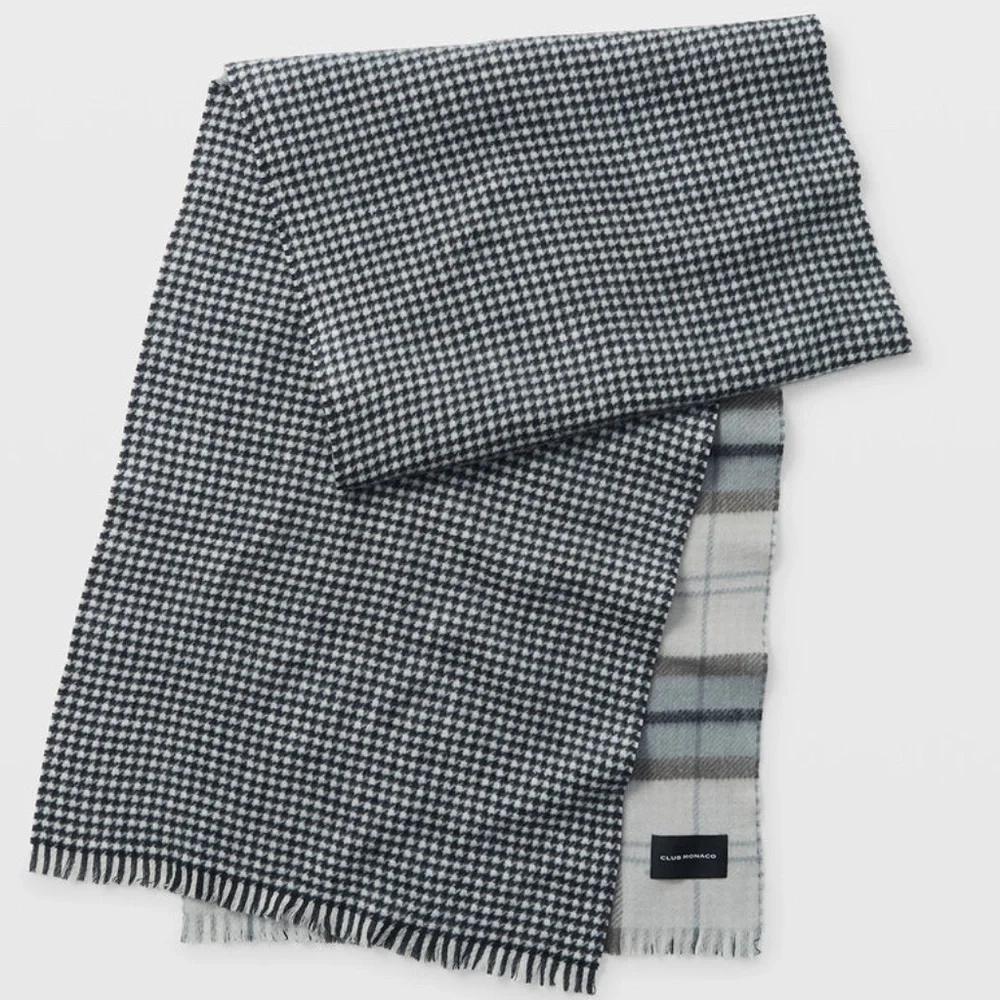 Doubleface Scarf - Brand New - NEVER WORN - Grey Multi